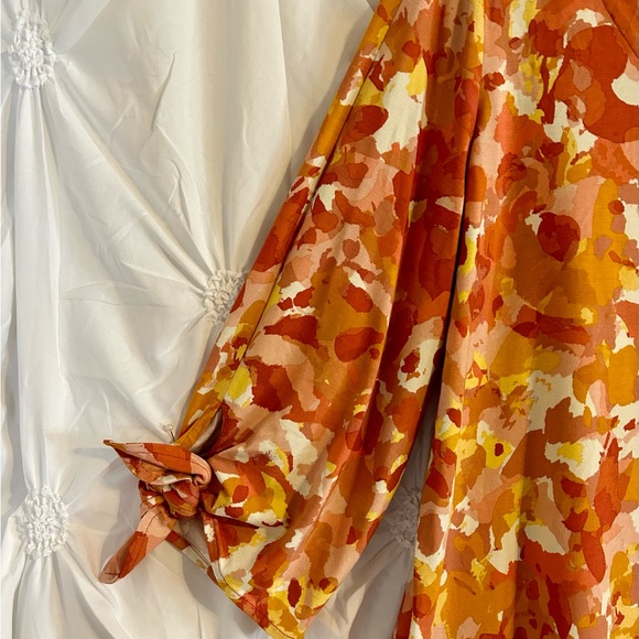 NWT Susan Graver Gold Print Tunic Top- Medium - Picture 3 of 8